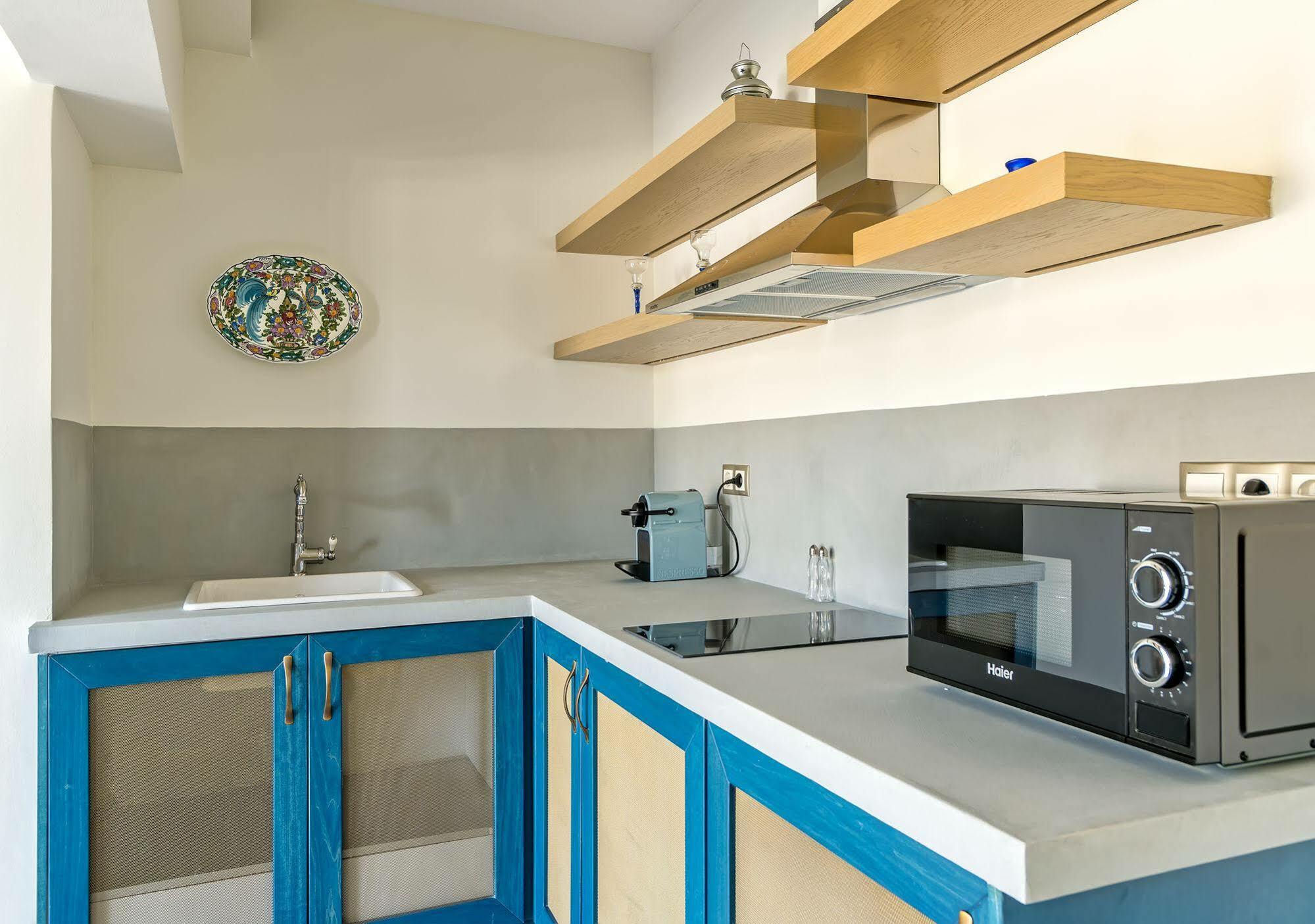 Belvedere Andros Batsi  Luaran gambar