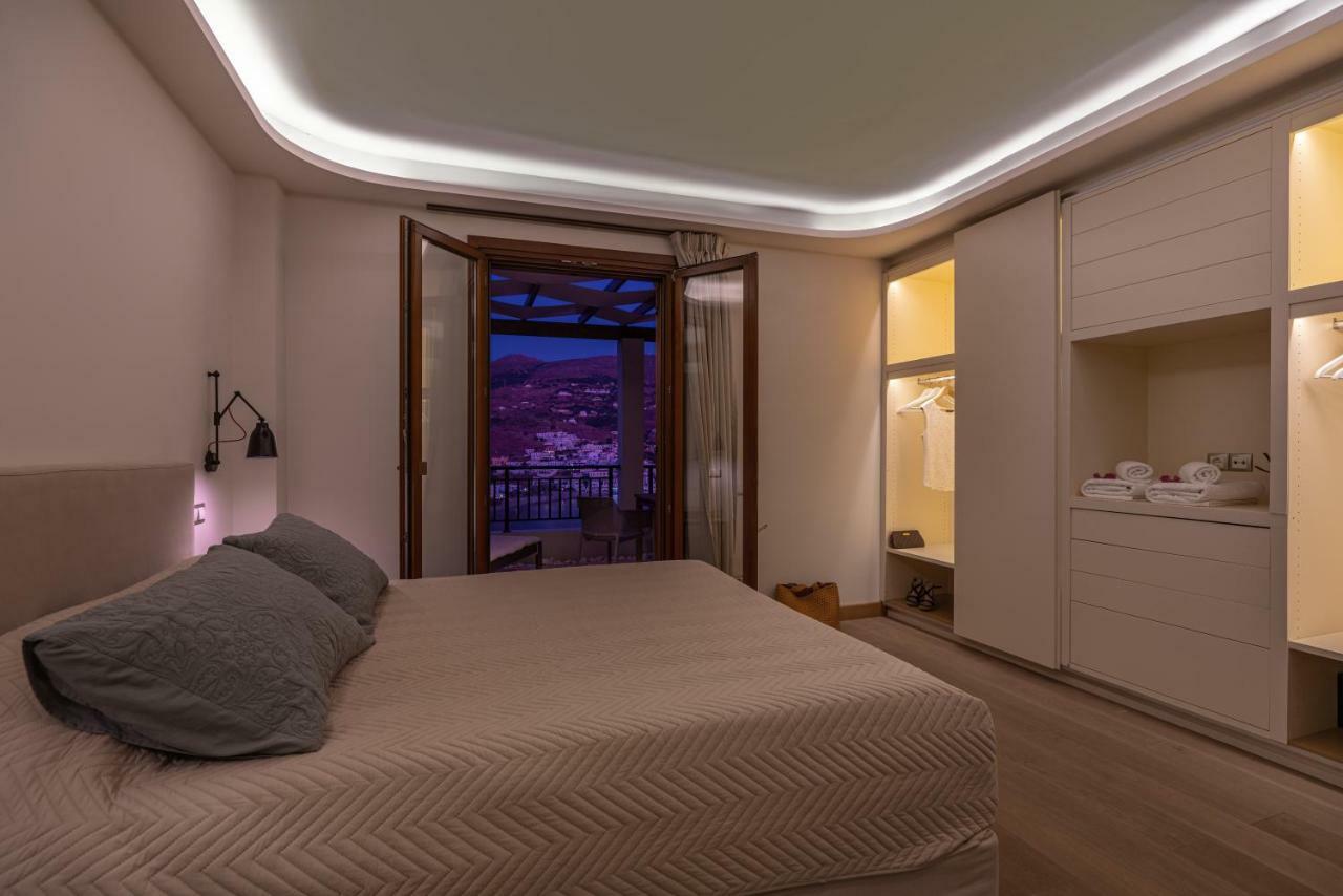 Belvedere Andros Batsi  Luaran gambar