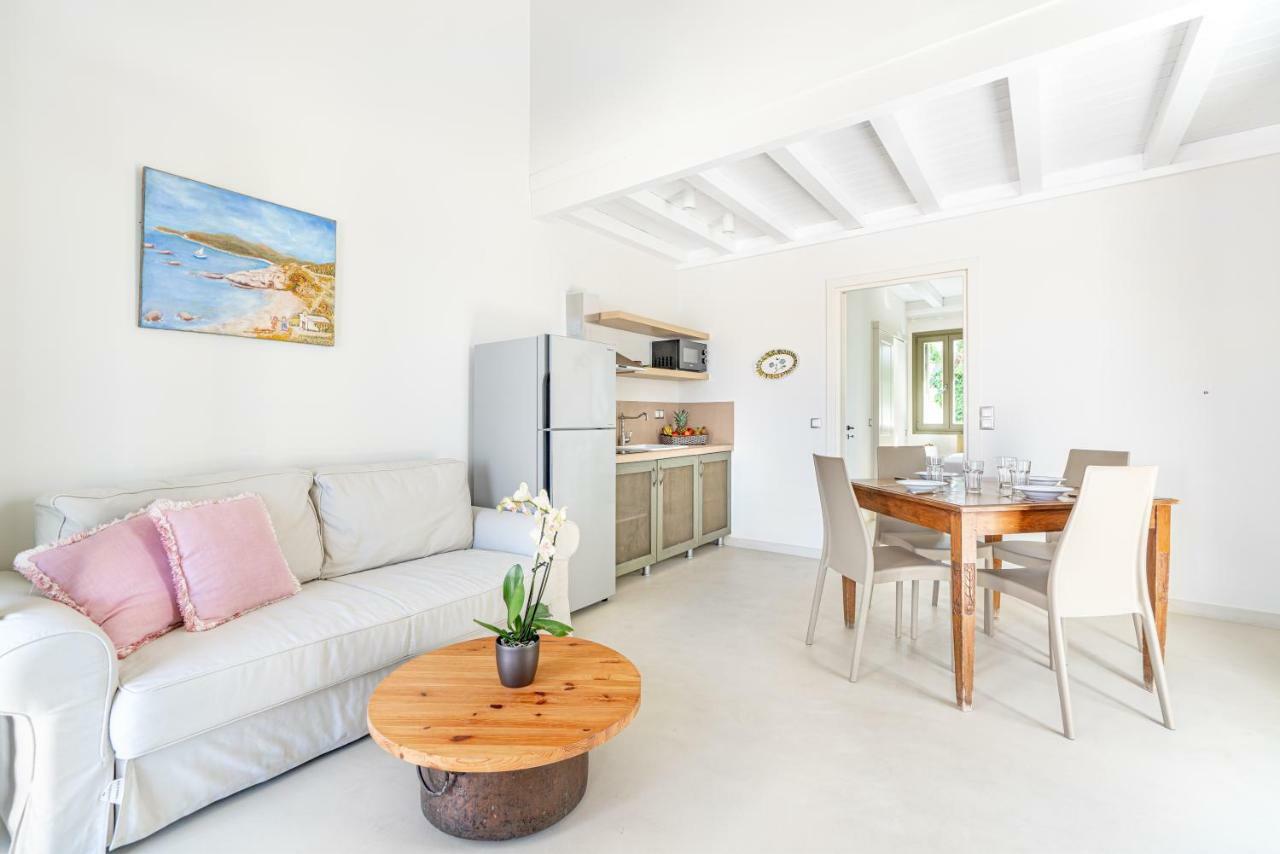 Belvedere Andros Batsi  Luaran gambar